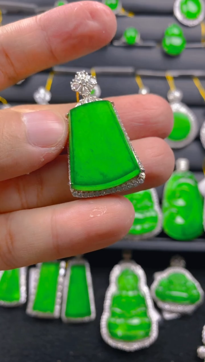 【闪购商品】翡翠颈饰银S925镶嵌11111111