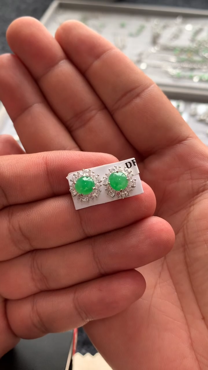 翡翠银S925镶嵌耳饰果阳绿