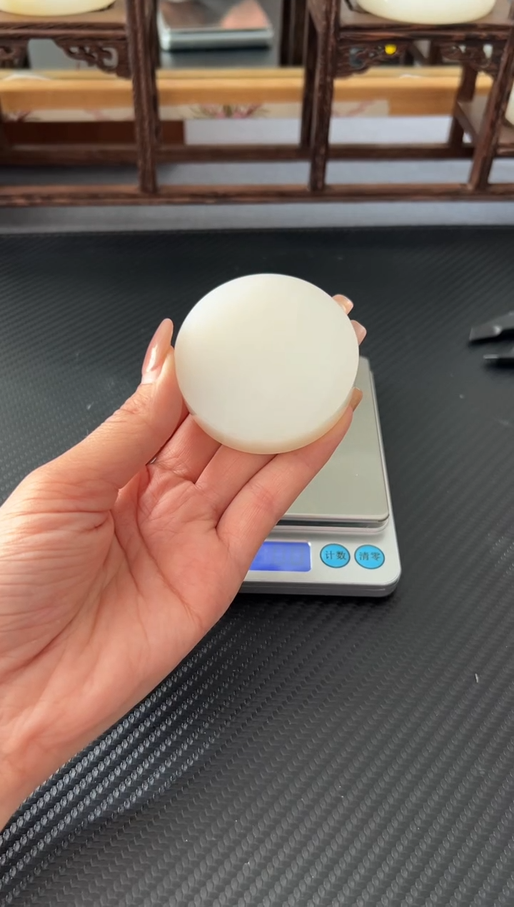 未镶嵌和田玉珠宝半成品黑山微色差镯芯（100）