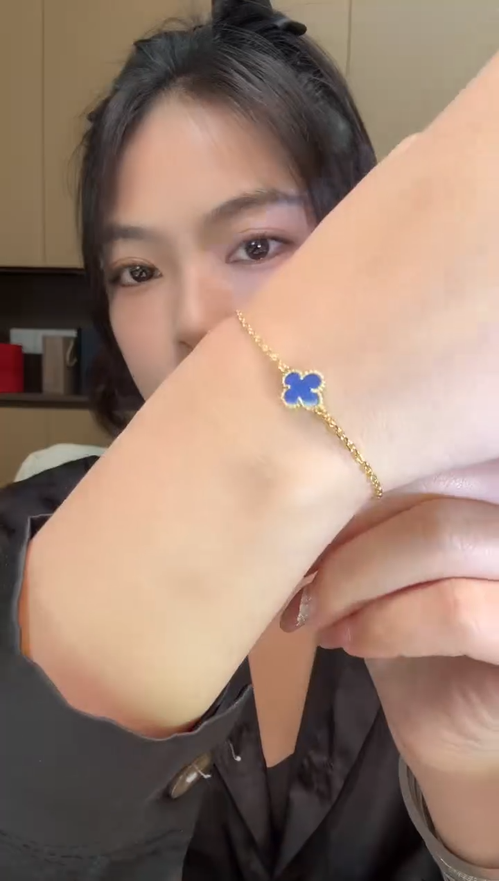 玛瑙/玉髓手链18K金镶嵌小蓝花手链ghj