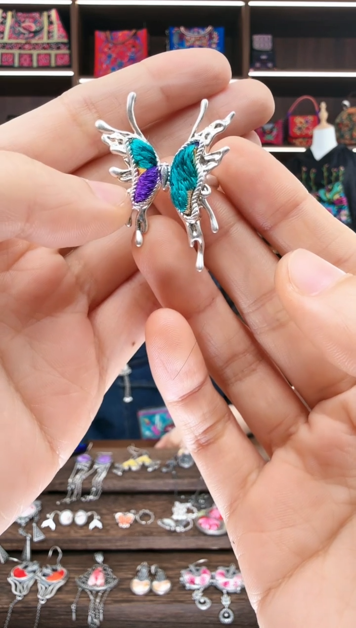 【闪购商品】织绣159蚩梦苗族古绣