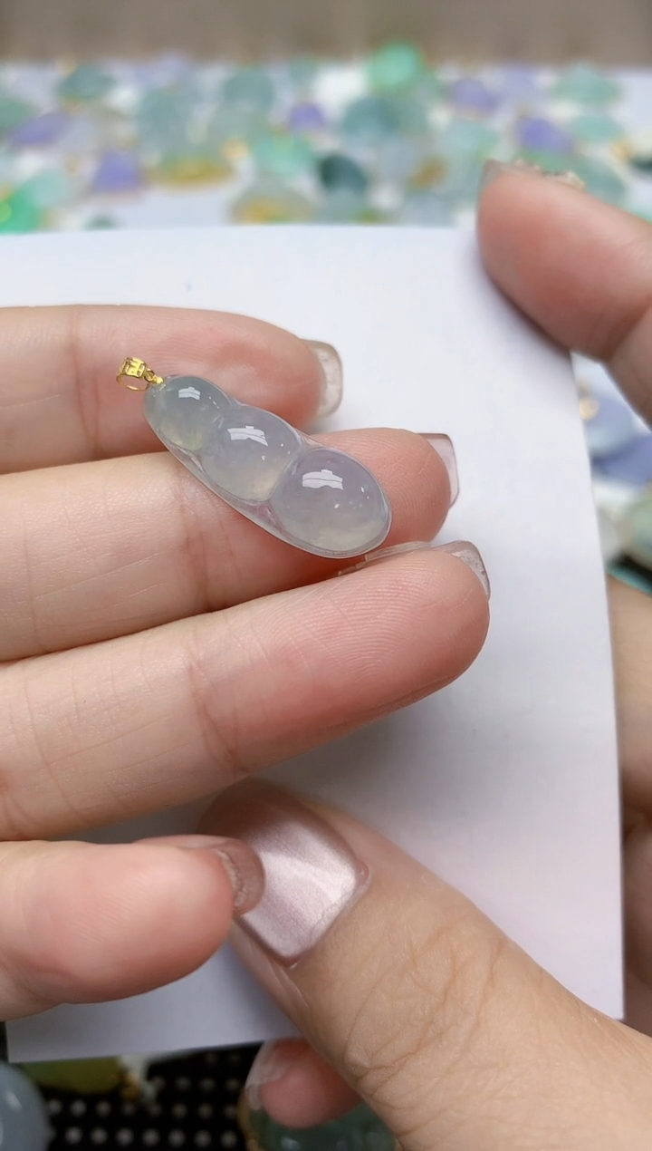 翡翠18K金镶嵌颈饰天然缅甸A货翡翠