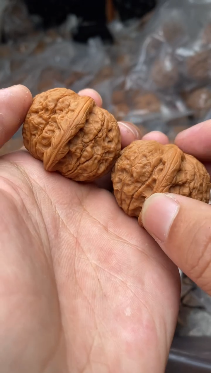 【闪购商品】文玩核桃把件A363号血麒麟39尺