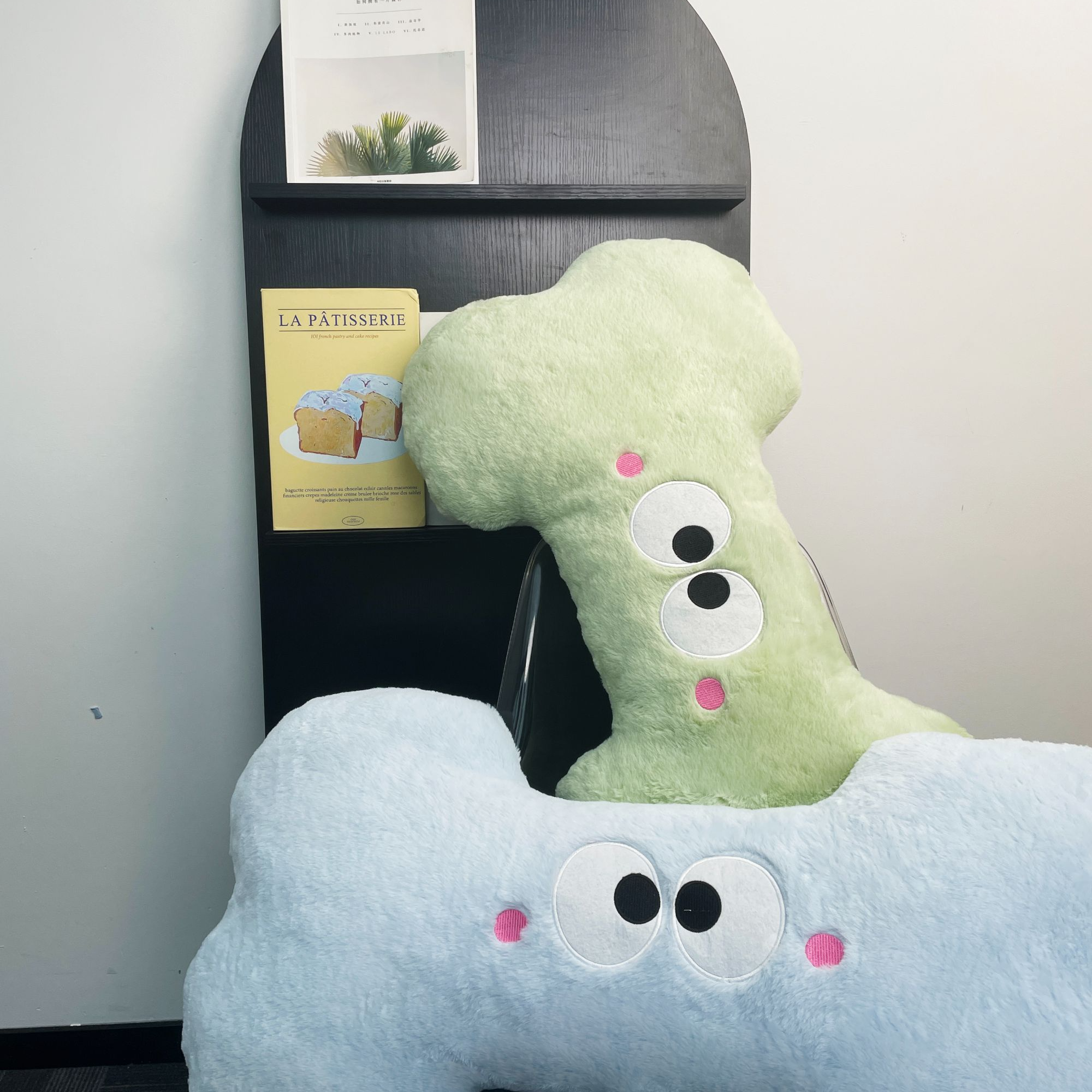 骨头抱枕可爱卡通毛绒公仔玩偶玩具陪睡安抚公仔