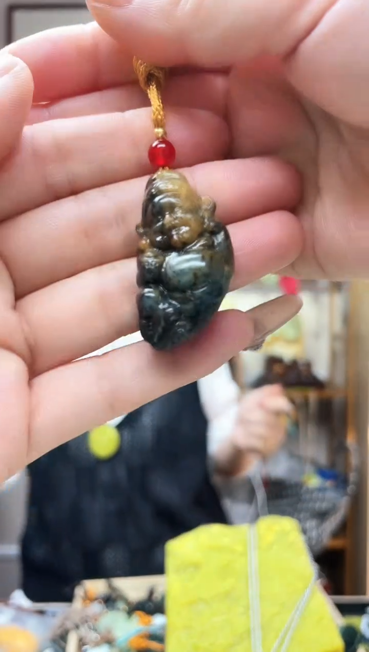 未镶嵌岫玉吊坠·
