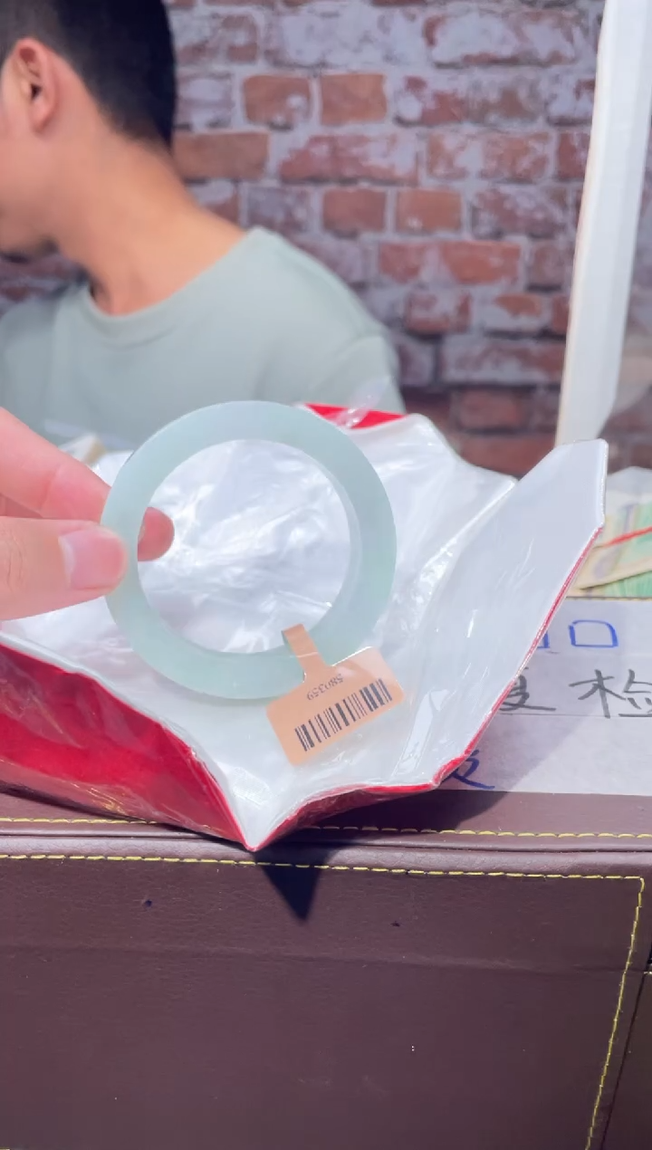 【闪购商品】定制翡翠手镯未镶嵌发一件/DDI02461