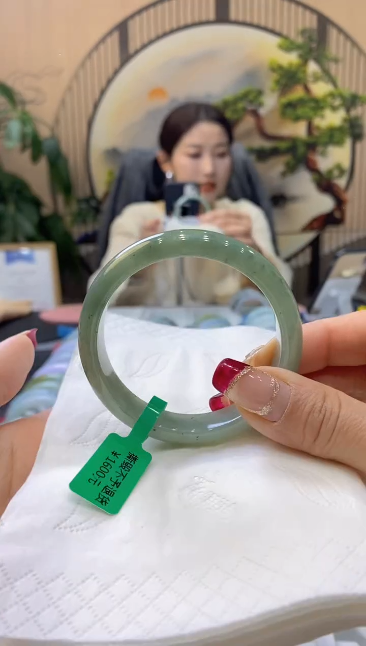 【闪购商品】翡翠手镯未镶嵌99903267