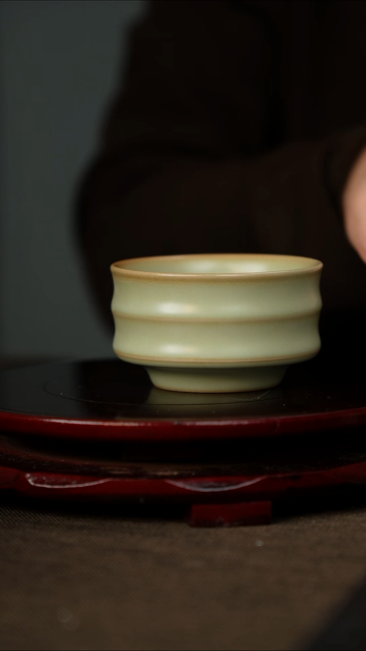 全品 粉青 竹节杯 带底款