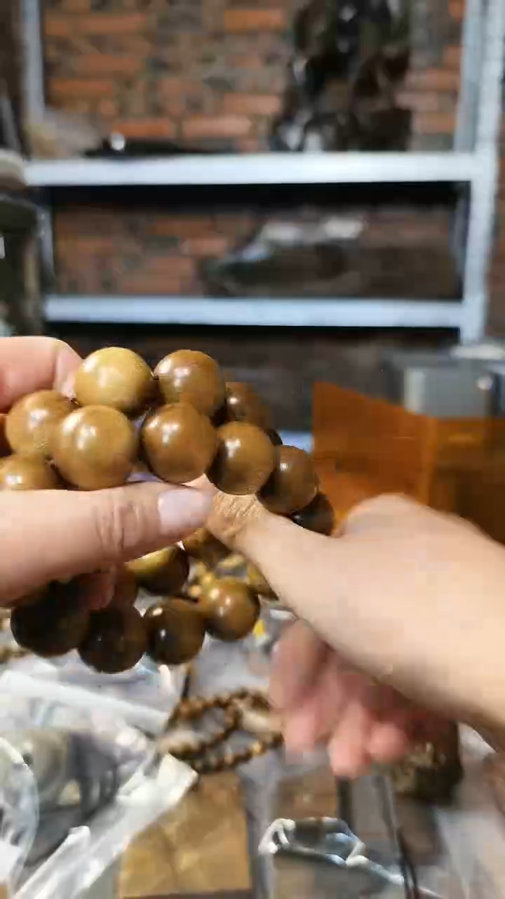 【闪购商品】金丝楠2.0阴沉黄手串