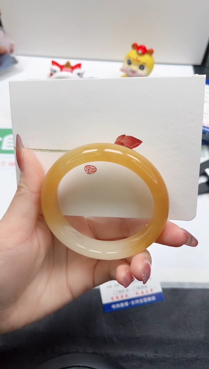 【闪购商品】石英质玉手镯未镶嵌134-59