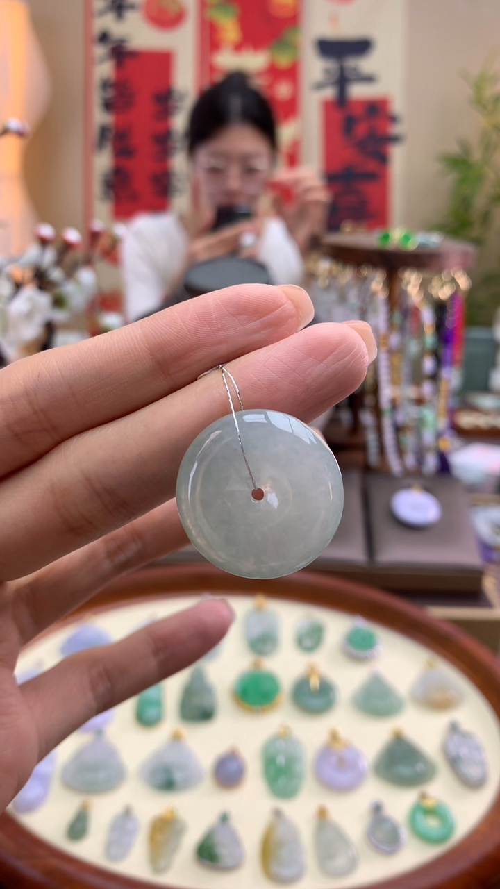 【闪购商品】翡翠颈饰未镶嵌平安扣