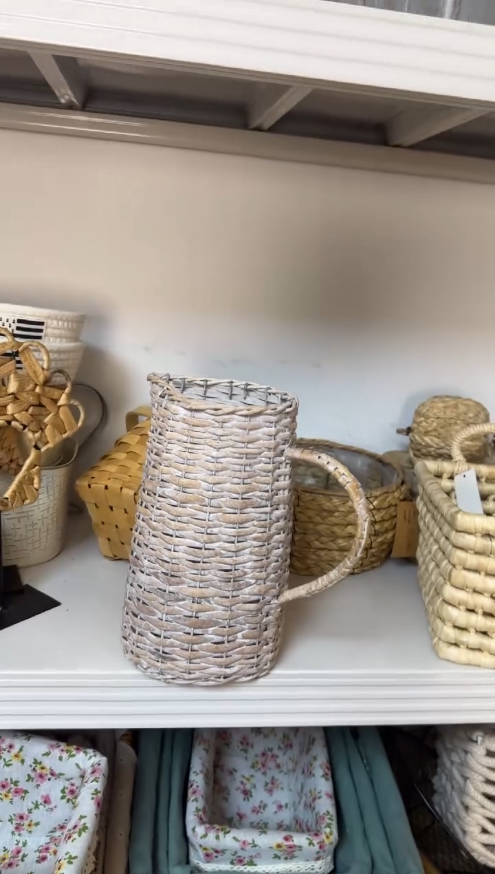 微瑕捡漏复古水壶形柳编小桶