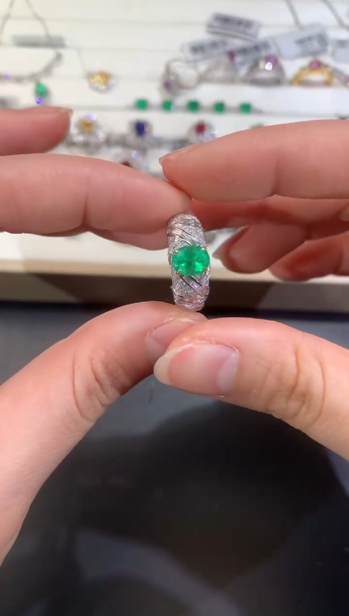 【闪购商品】祖母绿戒指18K金镶嵌S19|16800