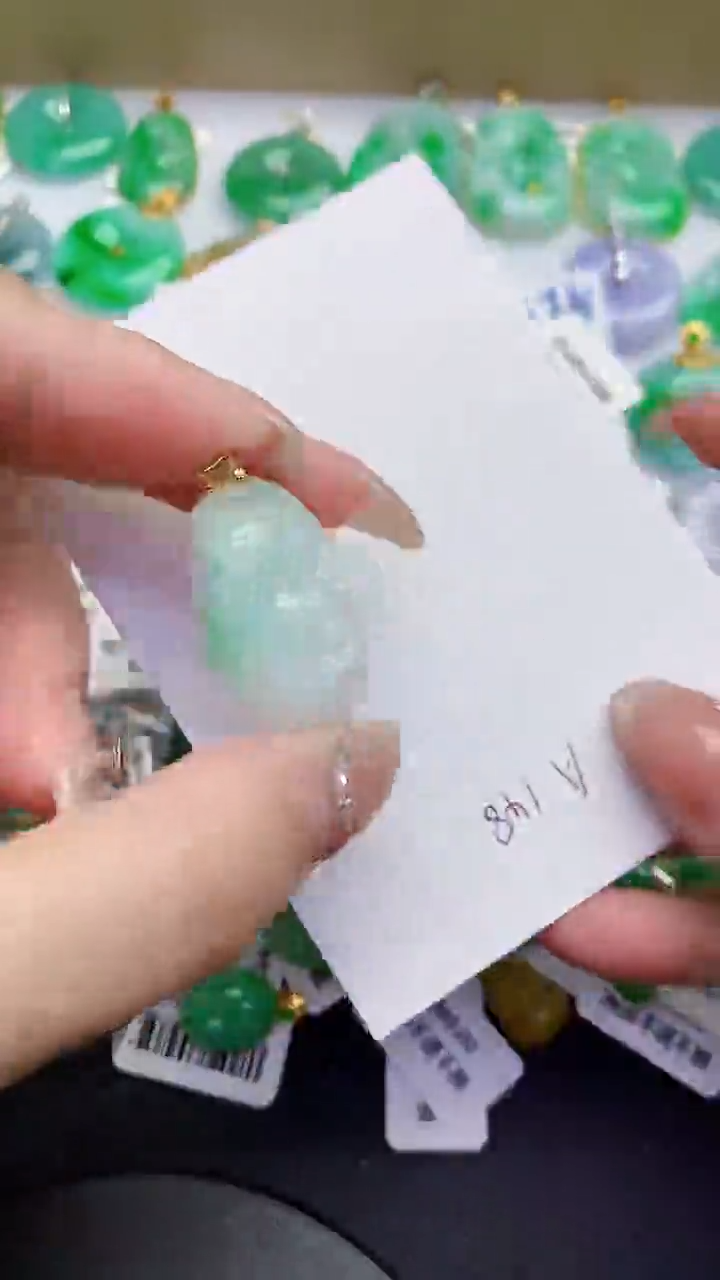 颈饰未镶嵌翡翠缅甸天然翡翠A货