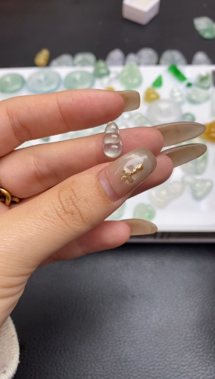 未镶嵌定制翡翠翡翠毛货~