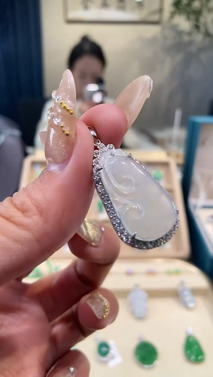 【闪购商品】翡翠吊坠(不含链)银S925镶嵌如意