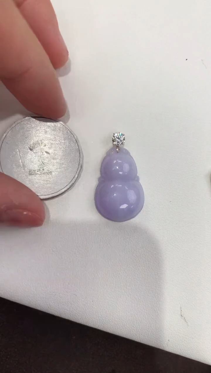 颈饰18K金镶嵌翡翠天然缅甸a货翡翠