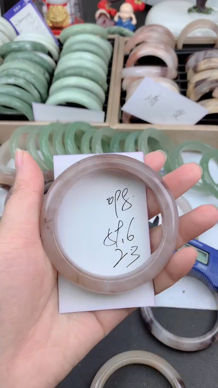 未镶嵌手镯石英质玉098