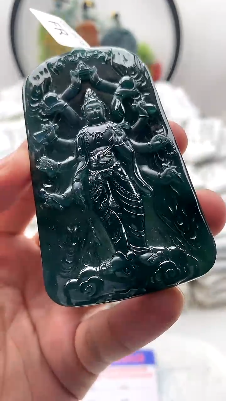 【闪购商品】翡翠颈饰未镶嵌千手观音