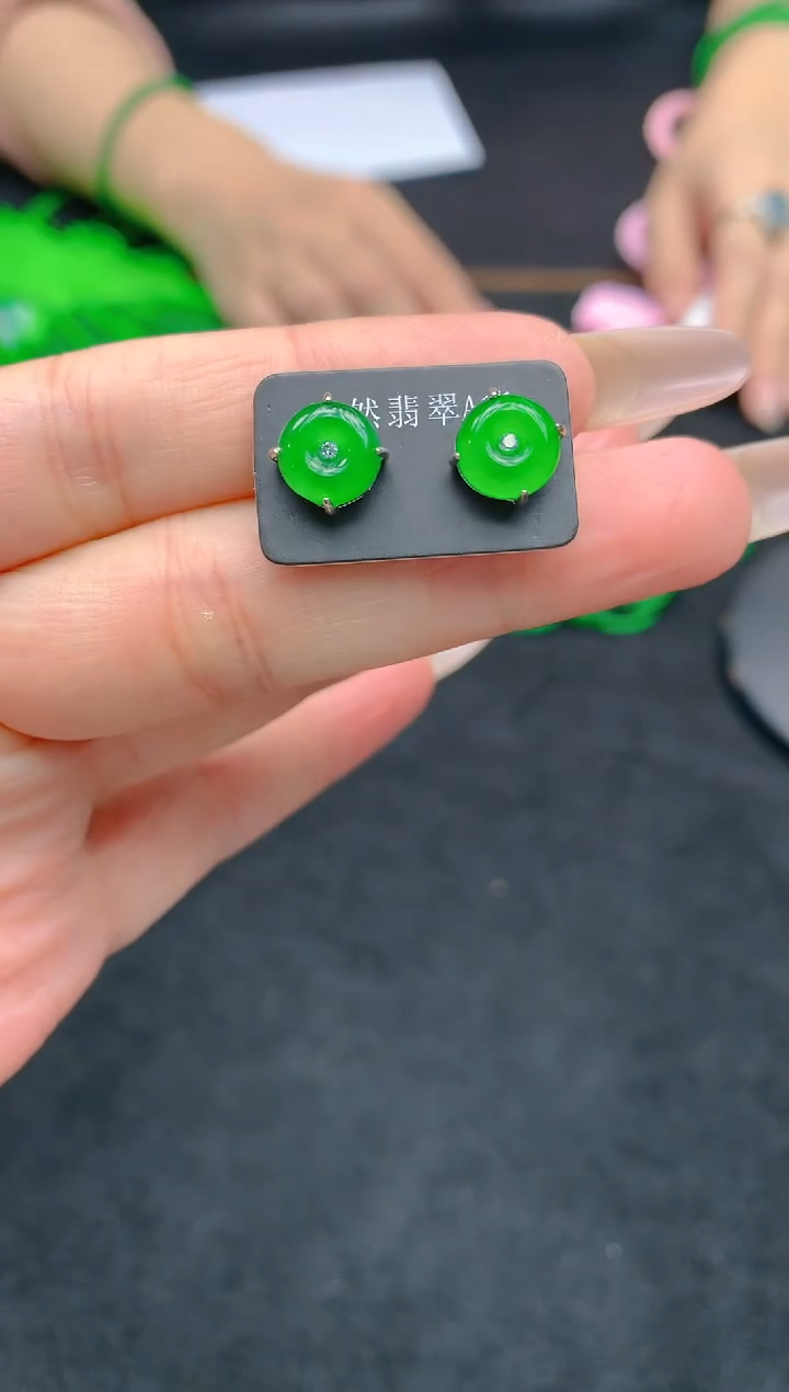 翡翠未镶嵌颈饰天然A货翡翠