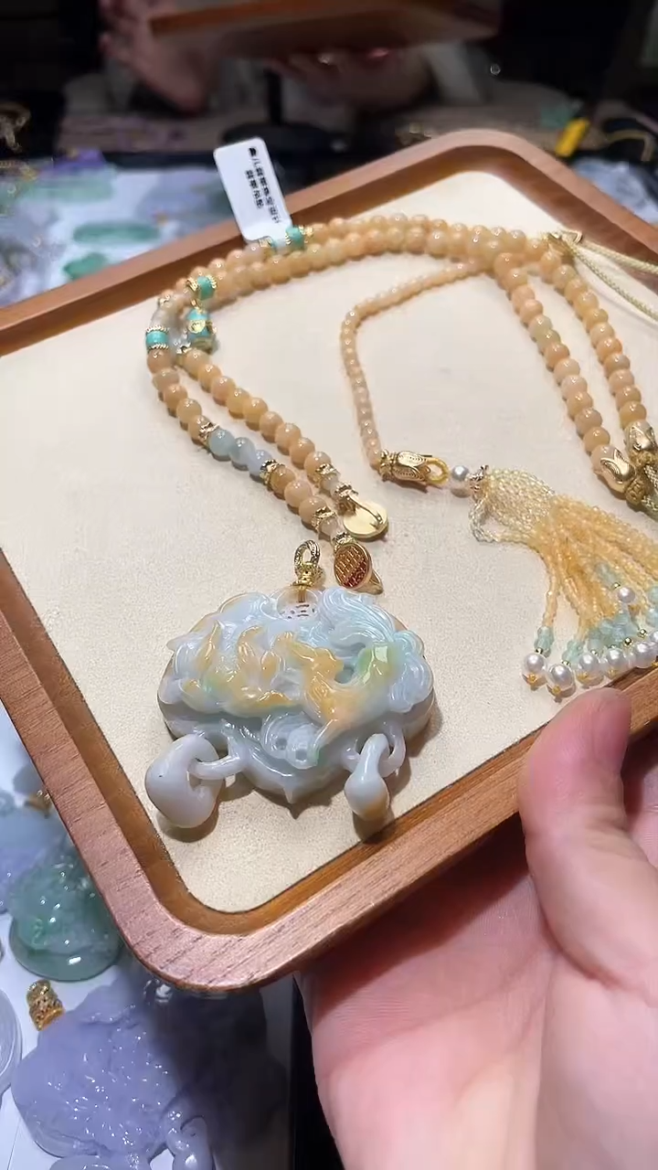 【闪购商品】翡翠颈饰未镶嵌吊坠