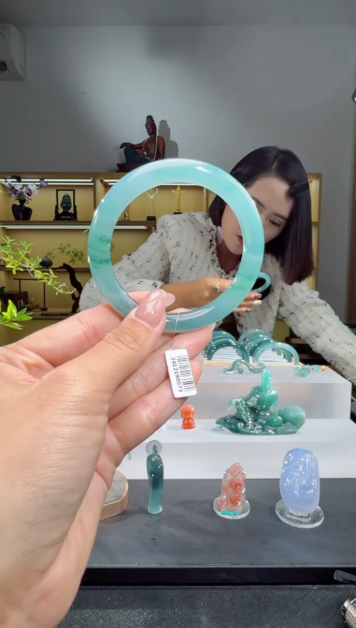 未镶嵌手镯翡翠56圈