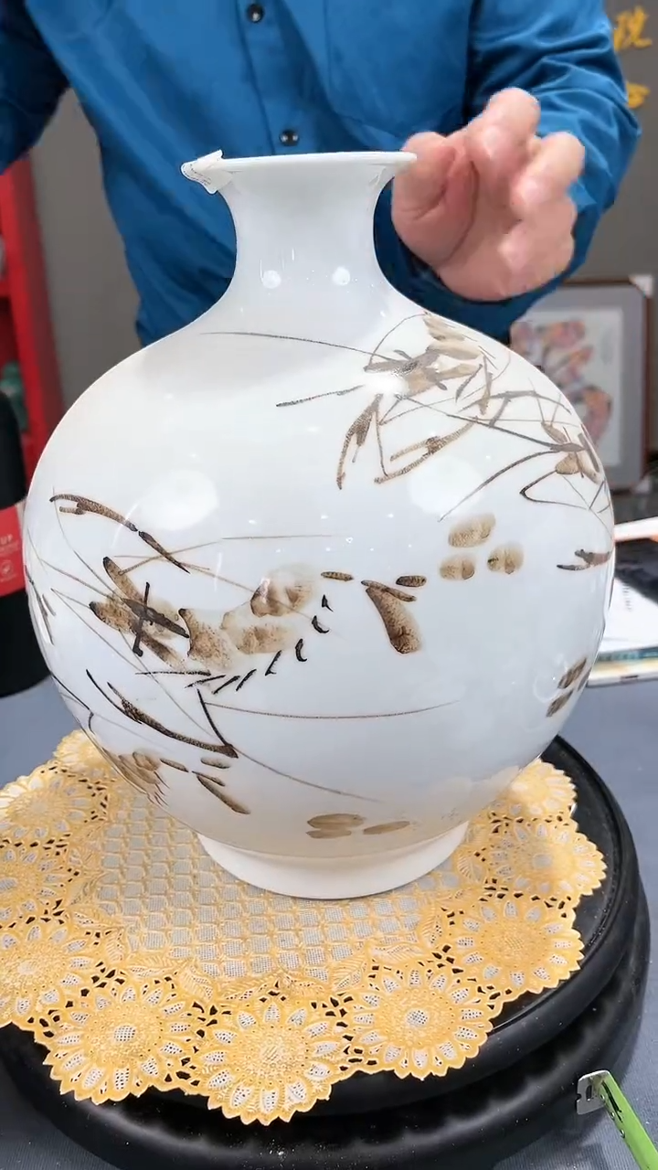 【闪购商品】官窑瓷画院899官窑瓷画院群虾赏瓶