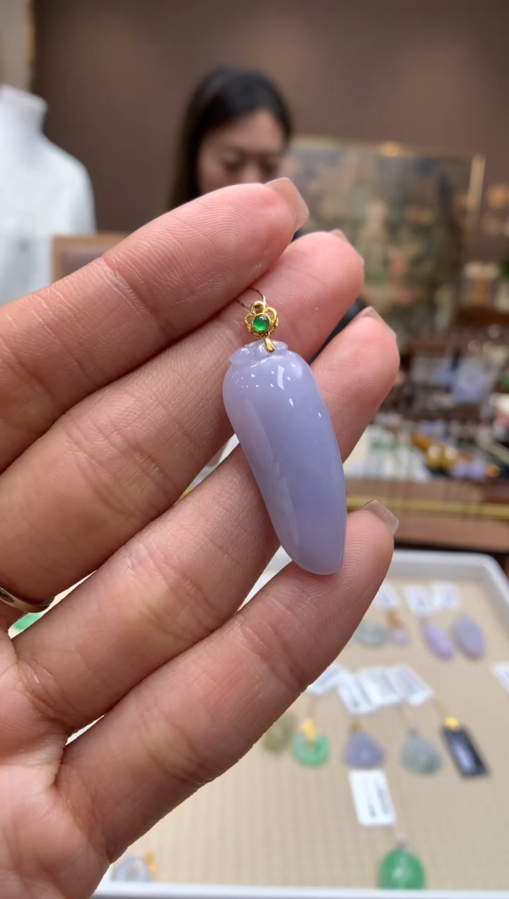 【闪购商品】翡翠颈饰18K金镶嵌瓜