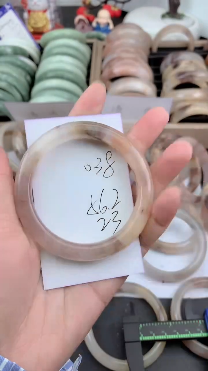 未镶嵌手镯石英质玉038