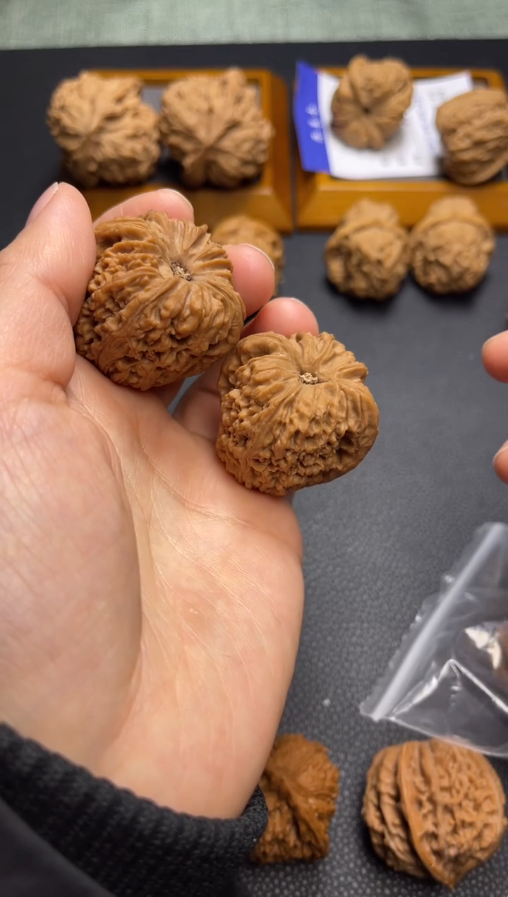 【闪购商品】桃核把件南疆石  38  孟