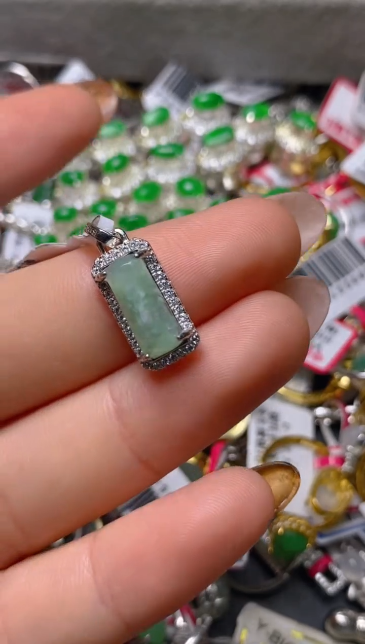 银S925镶嵌戒指翡翠百内无证书