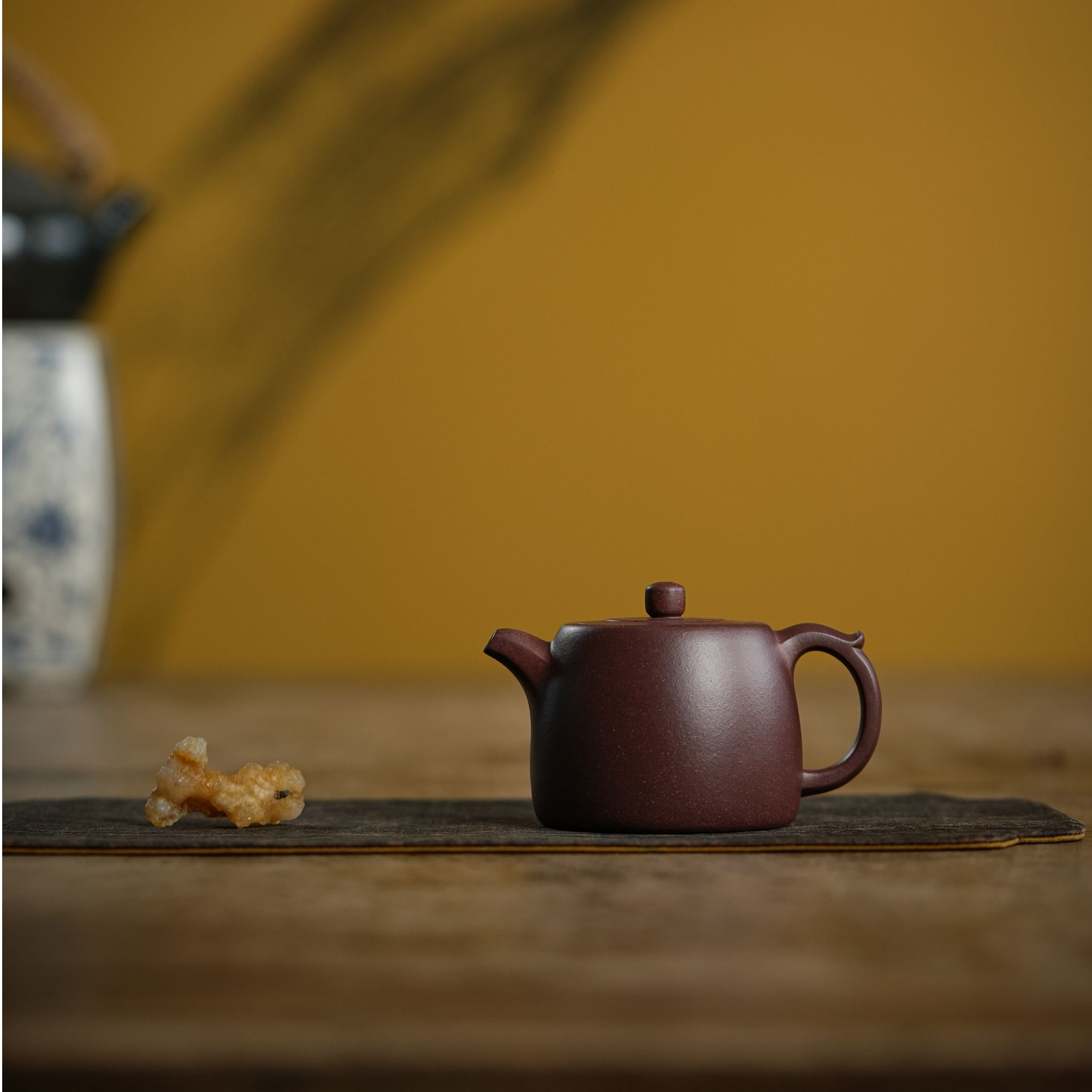 尧日辰光【刻绘井栏】底槽清 120cc 紫砂壶