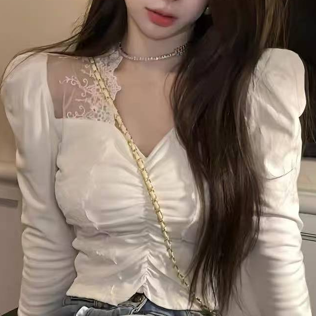 欧街-韩系蕾丝百搭打底上衣11201