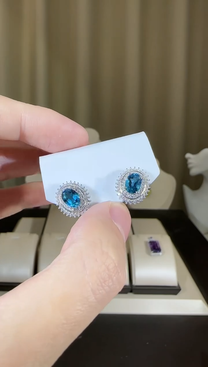 【闪购商品】托帕石耳饰银S925镶嵌5*7mm耳钉