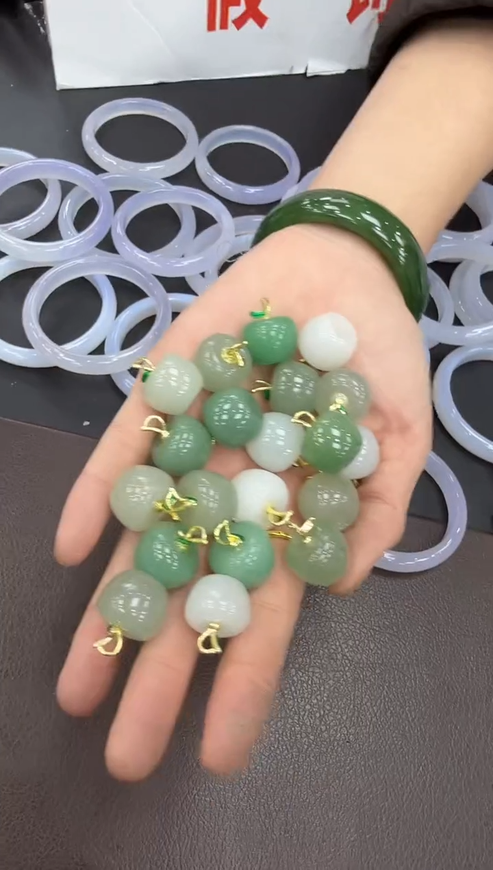 未镶嵌吊坠石英质玉多样性发其一ly随机发