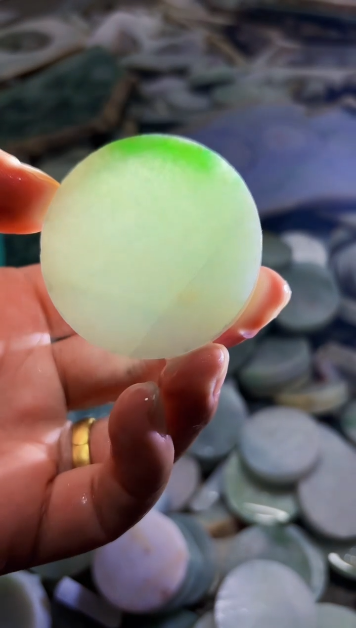 【闪购商品】翡翠颈饰未镶嵌A货吴玉2060