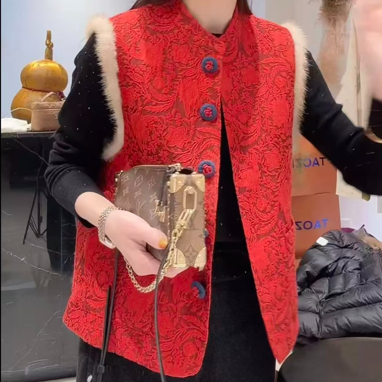 【如意】冬季新年红水貂毛浮雕刺绣新中式加厚马甲277