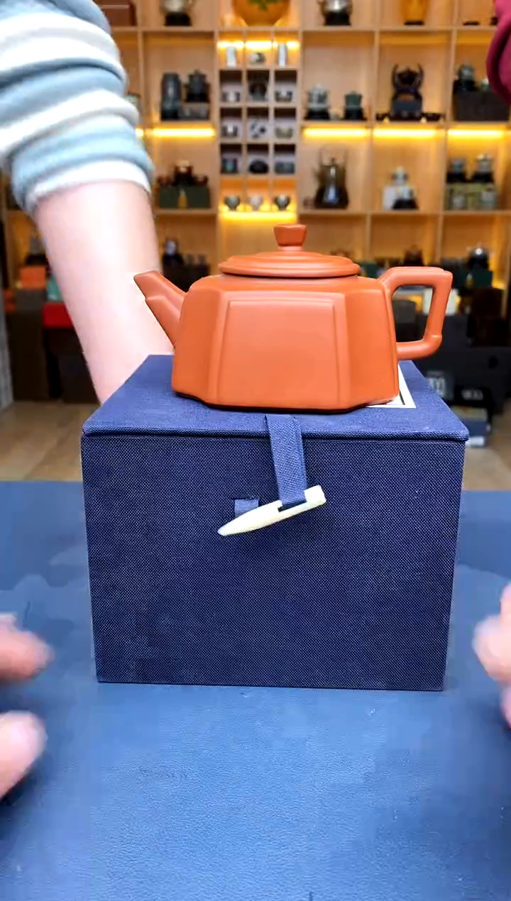 【闪购商品】撤柜高货，价格随便开@@ZH1587