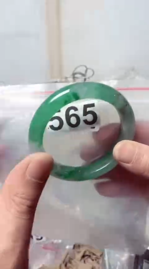 【闪购商品】石英质玉手镯未镶嵌60+565福利款有包容介意勿拍