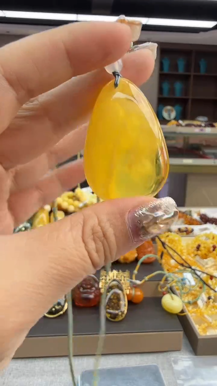 手链琥珀未镶嵌161秒拍号 假一罚三 