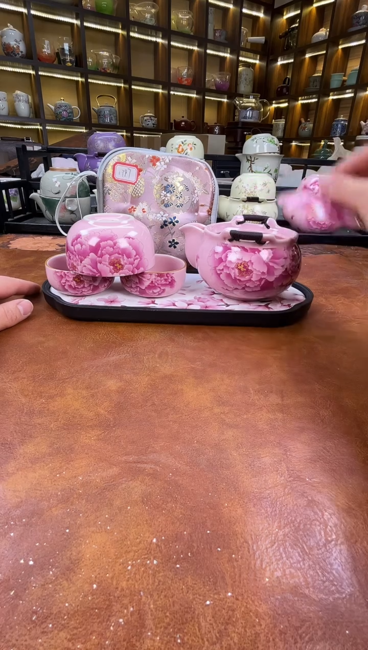 .新款粉色牡丹宝瓶+长方粉色花朵盘