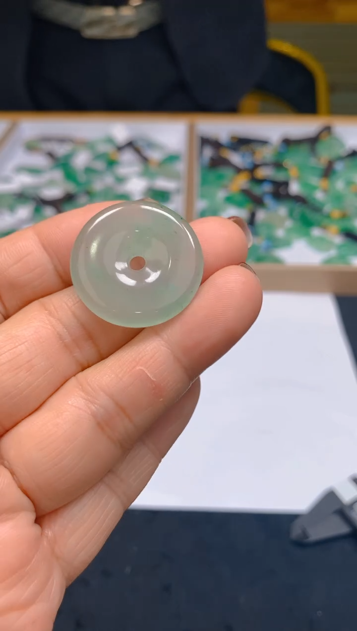 【闪购商品】石英质玉颈饰未镶嵌冰美人非洲翠3059