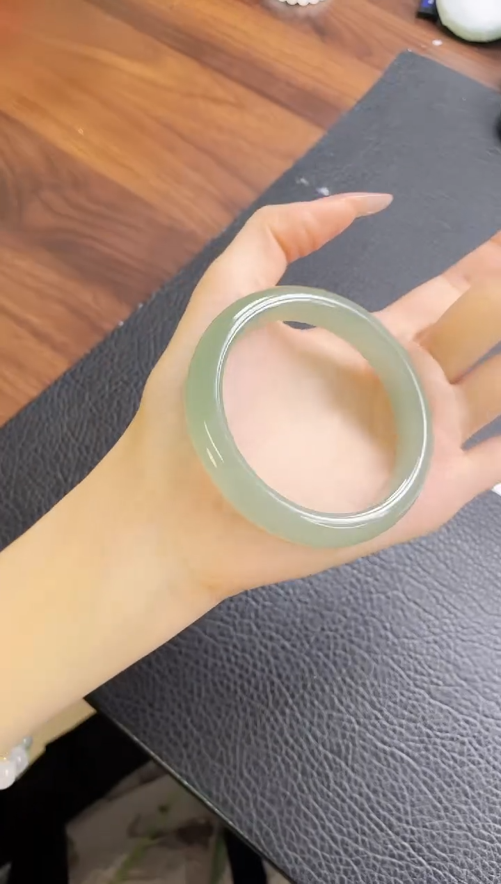 石英质玉手镯未镶嵌132-60