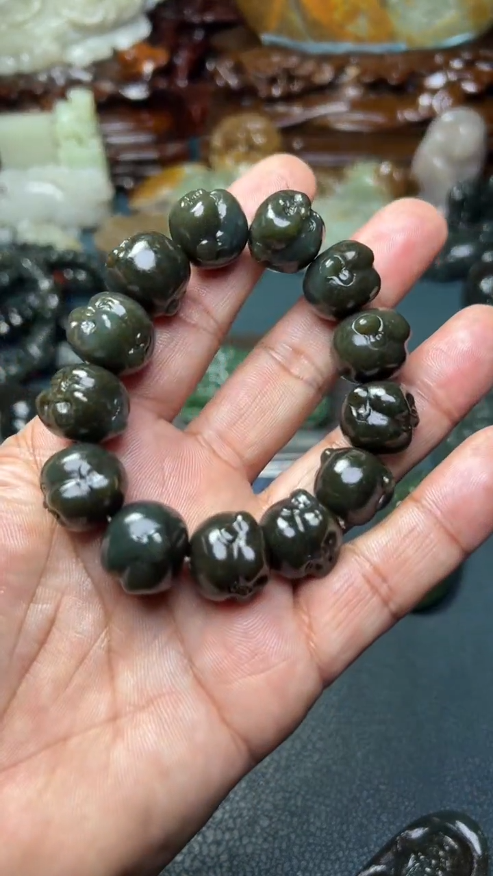 未镶嵌和田玉把件-