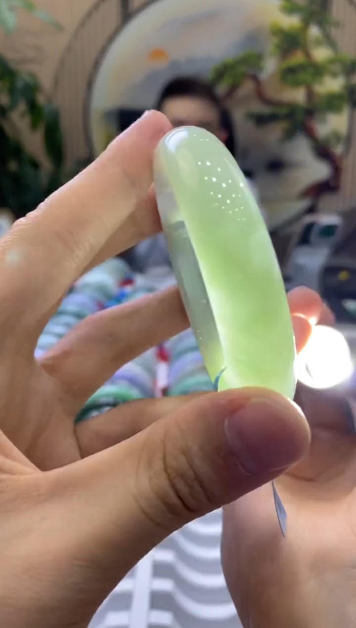 翡翠手镯未镶嵌0000000000