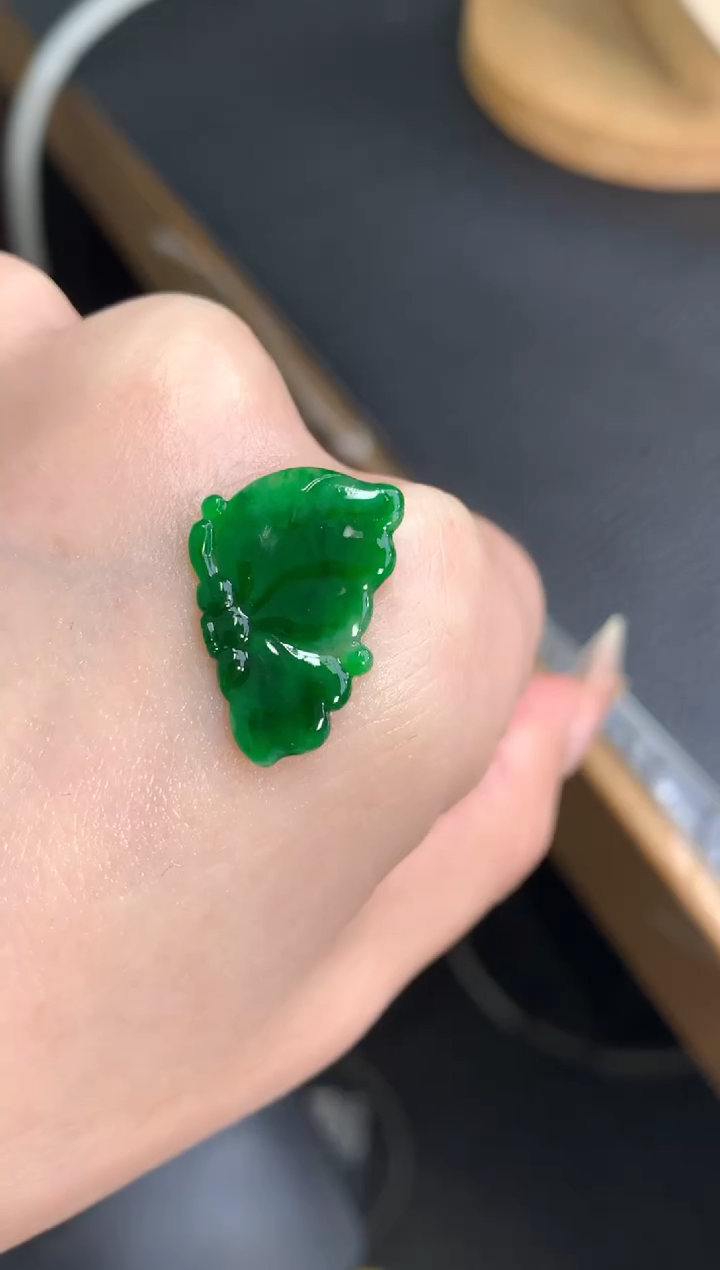 未镶嵌定制翡翠蝴蝶