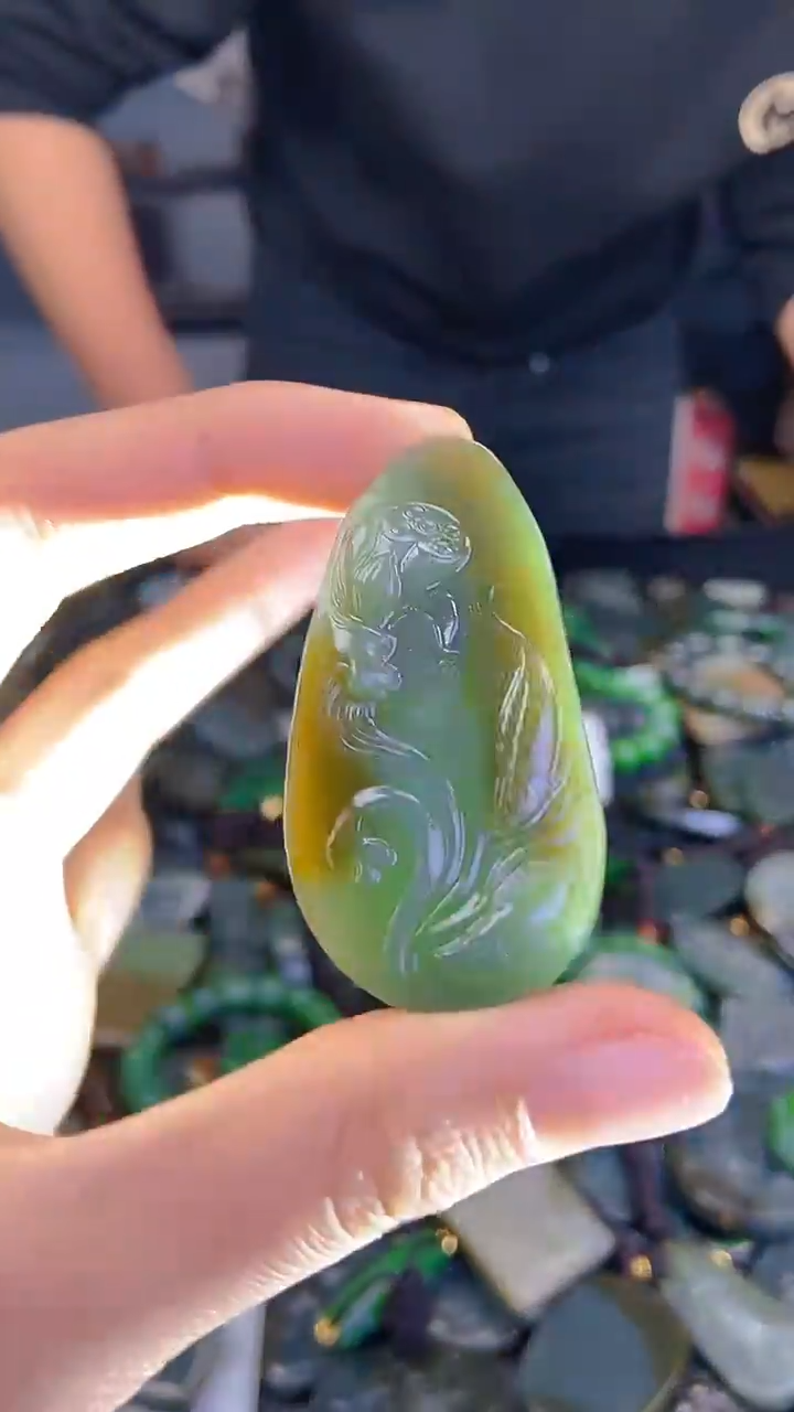 颈饰未镶嵌和田玉1