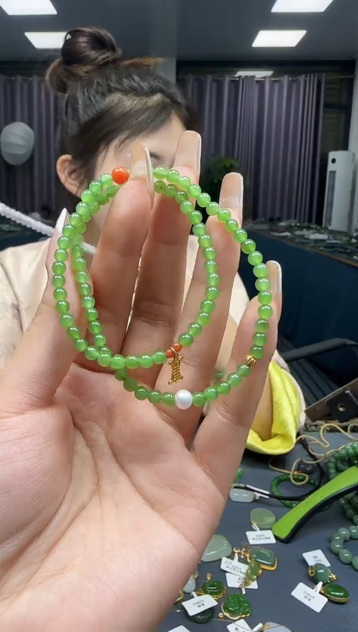 【闪购商品】和田玉挂件18K金镶嵌1