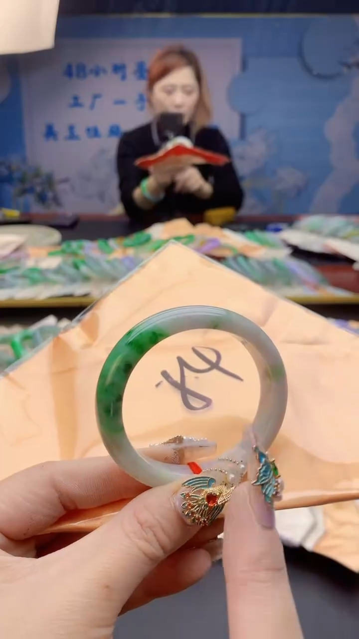 【闪购商品】翡翠手镯未镶嵌0095592099