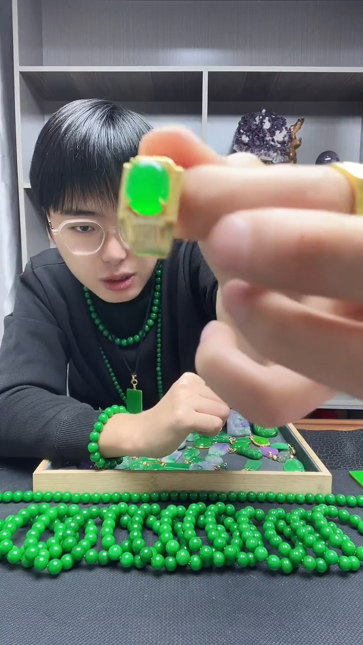 14K金镶嵌戒指翡翠戒指